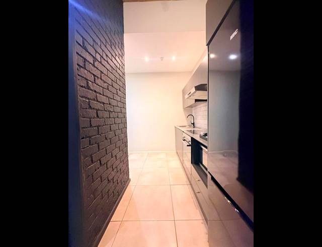 1 BEDROOM APARTMENT FOR SALE IN SANDOWN